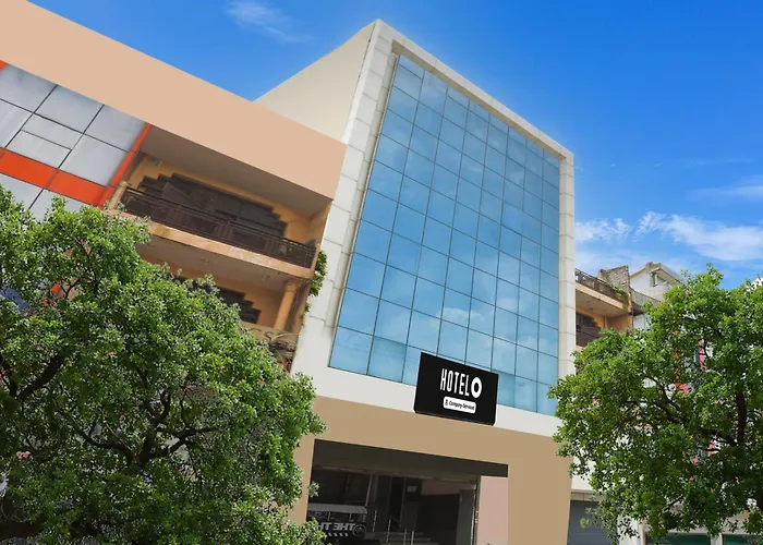 Super Hotel O Downtown Uttam Nagar Formerly Town Plaza