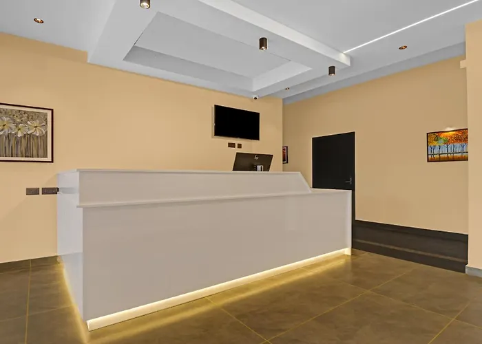 Treebo Grand Vistara Airport Suites, 500M From Cochin International Airport