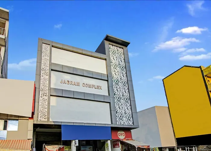 Hotel O Vibhu Residency Near Noida Sector 81 Metro Station