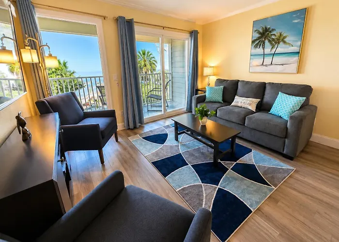 Reduced Fall And Winter Rates! Enjoy Sunsets From Your Balcony Or The Heated Pool!