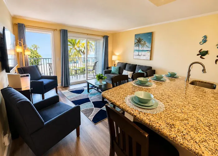 Reduced Fall And Winter Rates! Enjoy Sunsets From Your Balcony Or The Heated Pool!