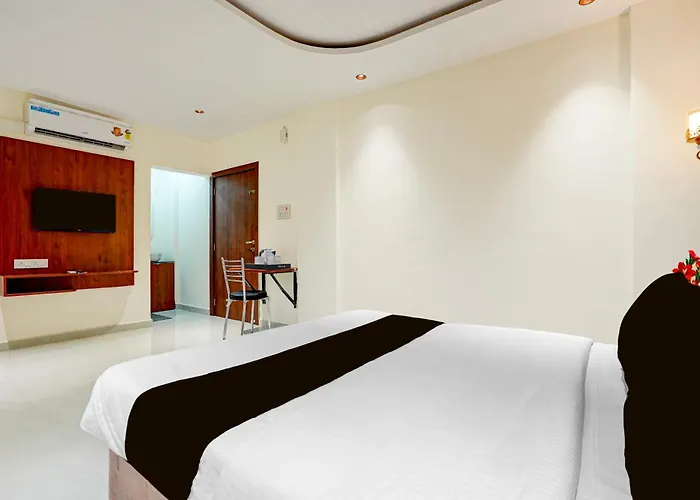 Super Townhouse Chakan Corporate Homestay Formerly New Royal Inn