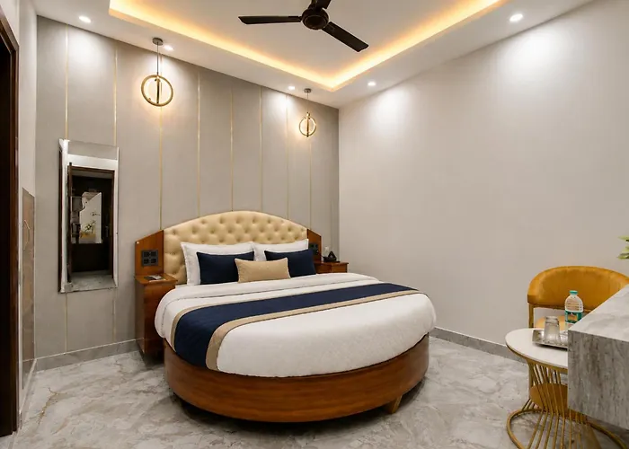 Hotel Royal Grand Near Chandigarh Railway Station