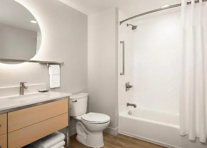 Towneplace Suites By Marriott Lyndhurst
