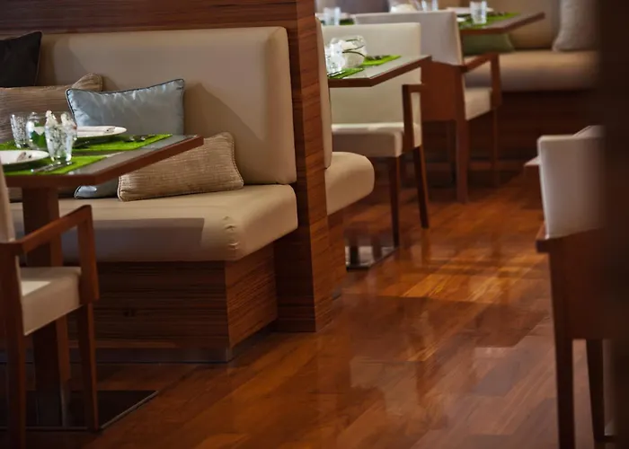 Alcazar Hotel