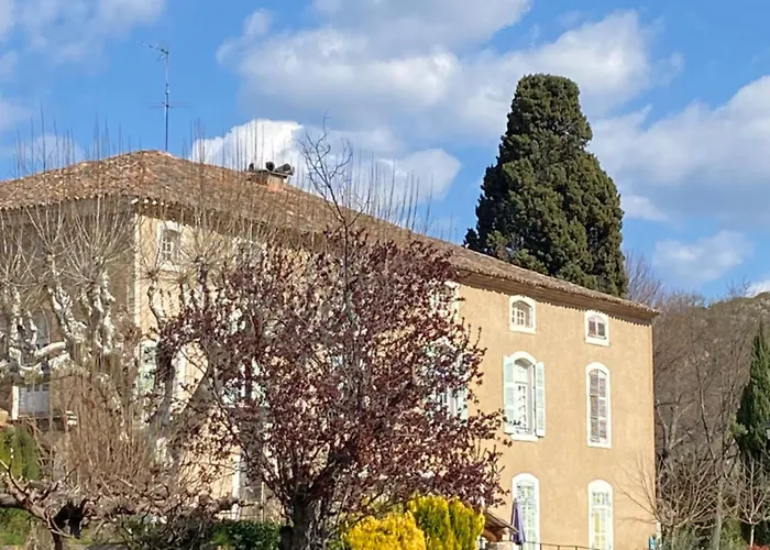 Le Chateau De Bauduen