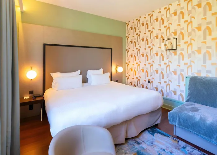 Le Splendid Hotel Lac D'Annecy - Handwritten Collection