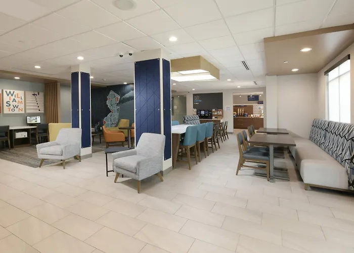 Holiday Inn Express & Suites - Williamstown - Glassboro By Ihg