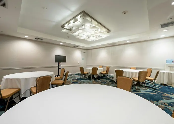 Crowne Plaza Ventura Beach By Ihg