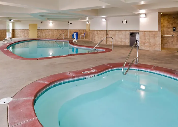 Holiday Inn Express & Suites Nampa - Idaho Center By Ihg