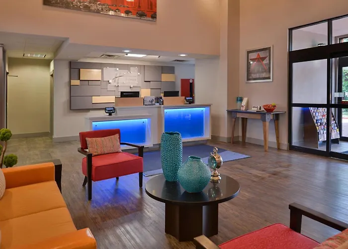 Holiday Inn Express & Suites Austin North Central By Ihg