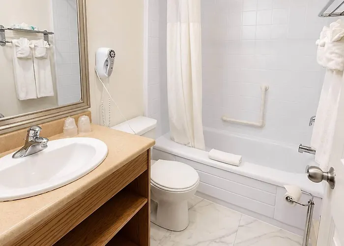 Maritime Inn, An Ascend Collection Hotel