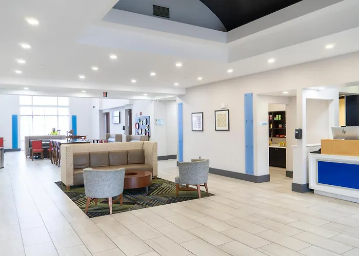 Holiday Inn Express & Suites Columbia-Fort Jackson By Ihg