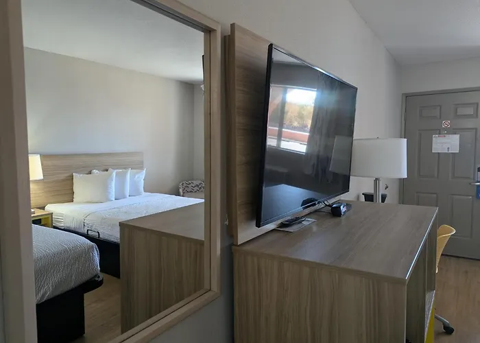 Days Inn By Wyndham Bullhead City