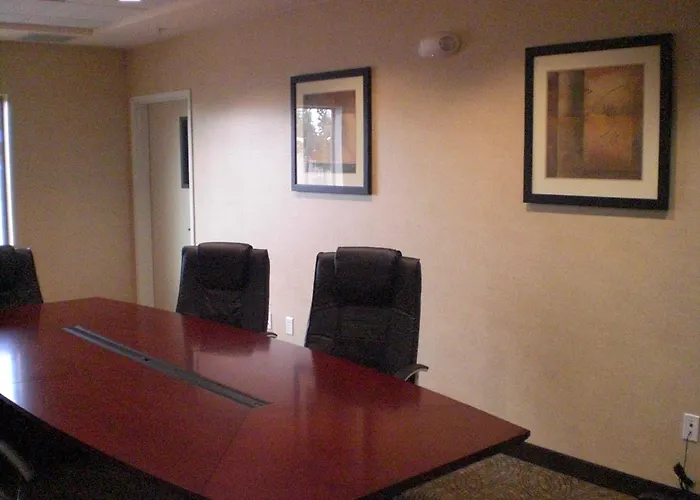 Holiday Inn Express & Suites Clovis Fresno Area By Ihg