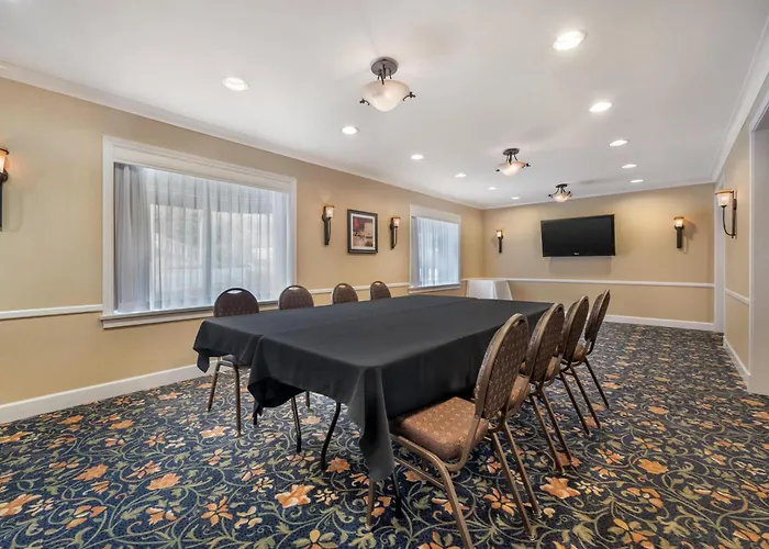 Best Western Plus Columbia River Hotel