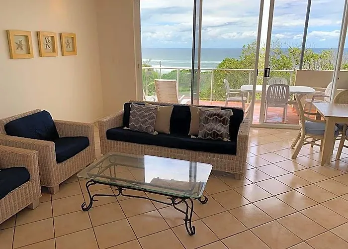Aqua Promenade Beachfront Holiday Apartments