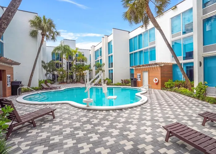 Tropical Palms Hotel