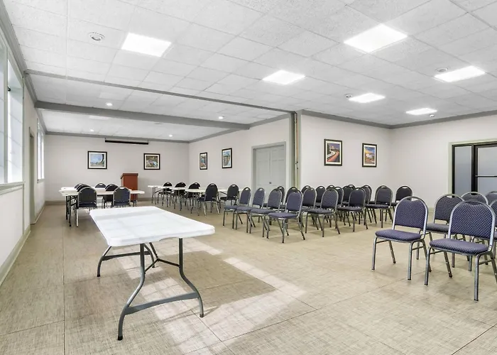 Quality Inn & Suites Greenville - Haywood Mall