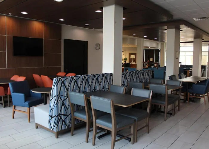 Holiday Inn Express & Suites - San Marcos South By Ihg