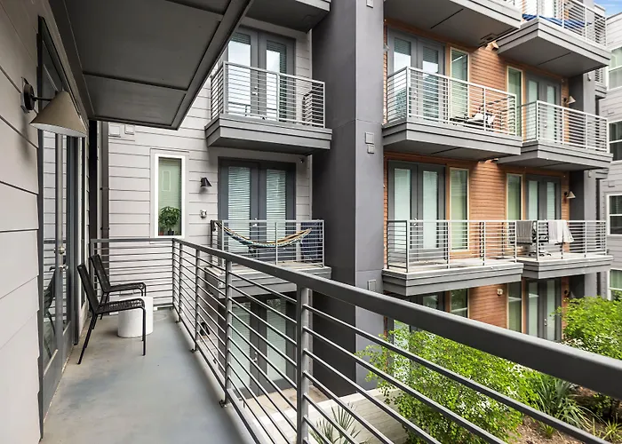 Placemakr Austin Downtown, Apartments By Hilton