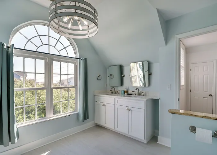 Topsail Beach Vacation Rental: Idyllic Ocean Views