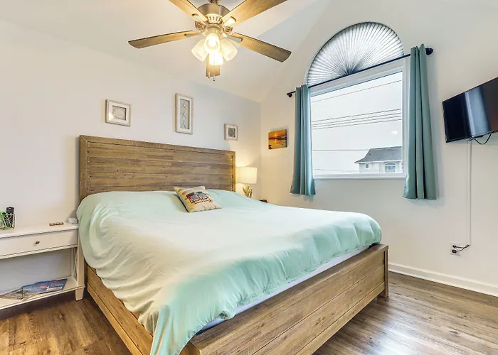 Topsail Beach Vacation Rental: Idyllic Ocean Views