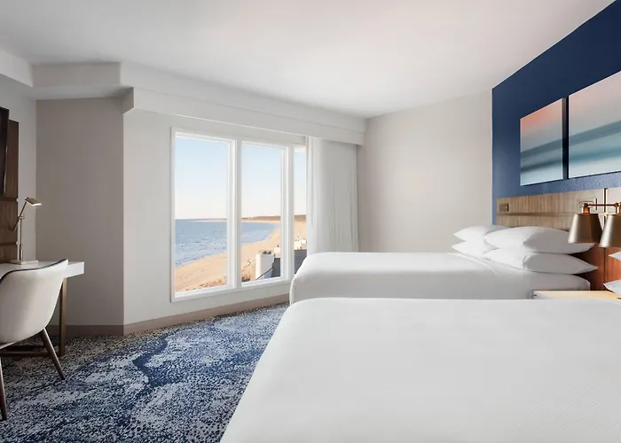Delta Hotels By Marriott™ Virginia Beach Waterfront Suites