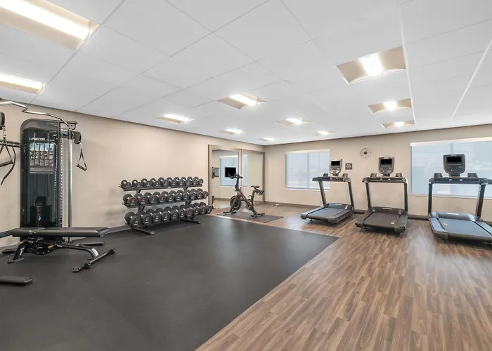 Hampton Inn & Suites Bakersfield Central