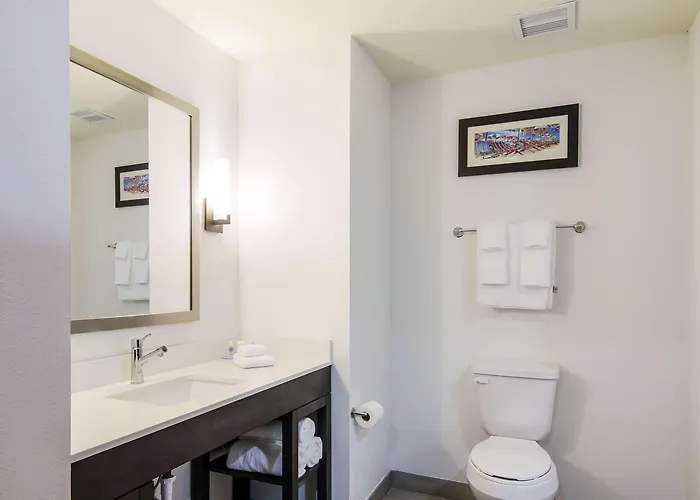 Comfort Inn & Suites Gulf Shores East Beach Near Gulf State Park