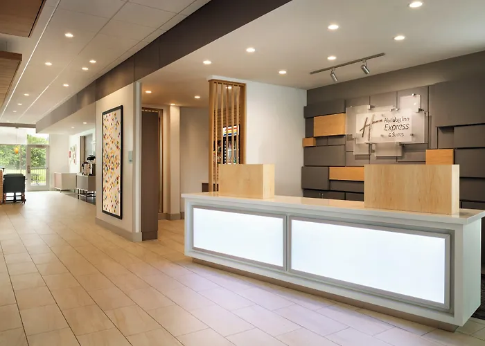 Holiday Inn Express & Suites - Savannah W - Chatham Parkway By Ihg