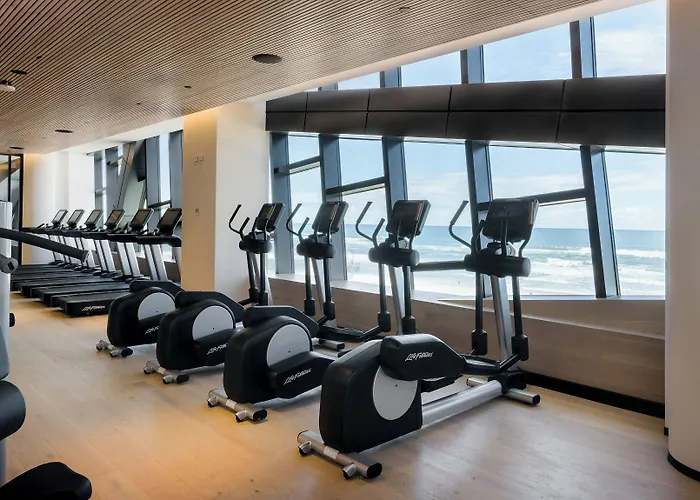 The Langham, Gold Coast And Jewel Residences