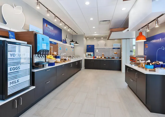 Holiday Inn Express & Suites - Grand Rapids Airport - South By Ihg