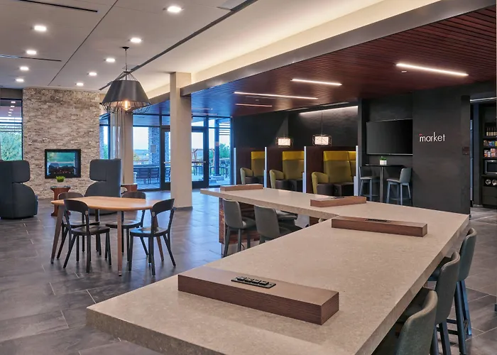 Courtyard By Marriott Petoskey At Victories Square