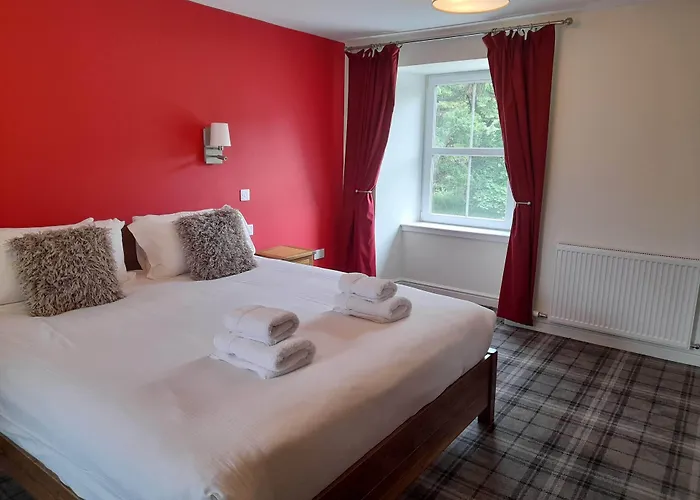The Rowan Tree Country Hotel