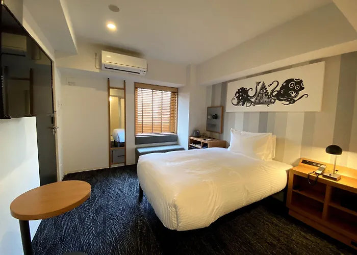 Umedaholic Hotel