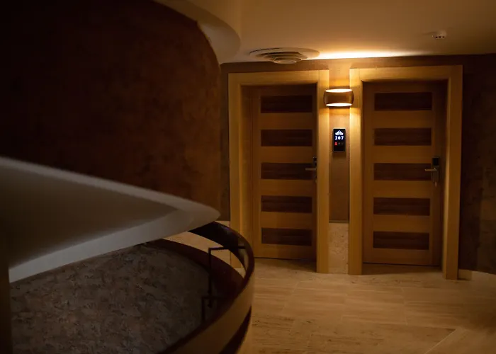 Hotel Vrbak ND