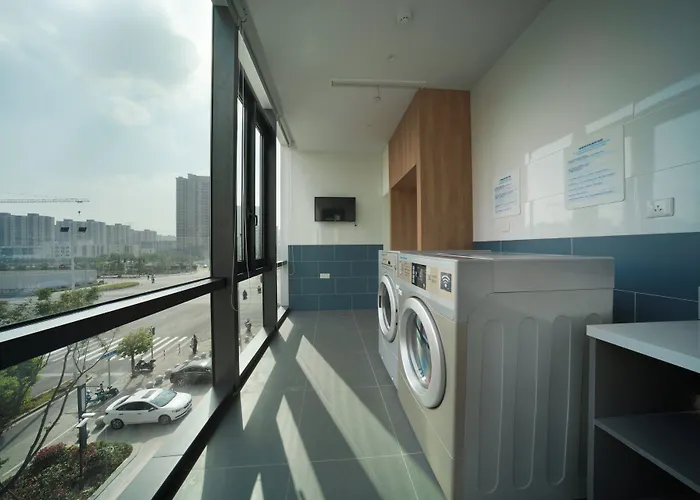 Holiday Inn Express Shanghai Huijin By Ihg