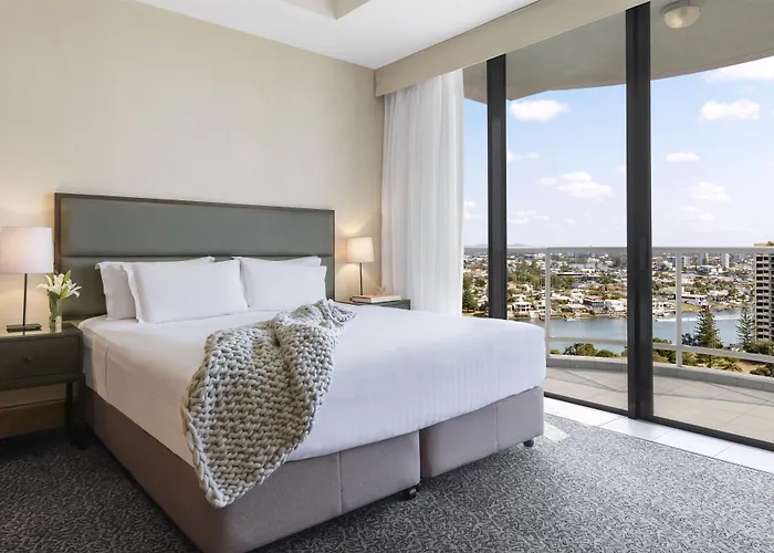 Oaks Gold Coast Hotel
