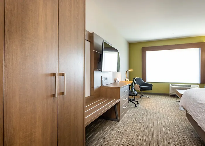Holiday Inn Express & Suites - San Jose Silicon Valley By Ihg