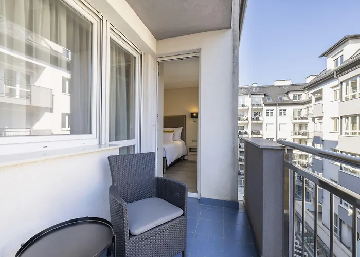 Silver Crown Hotel & Residence, Palace Quarter