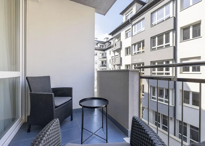 Silver Crown Hotel & Residence, Palace Quarter
