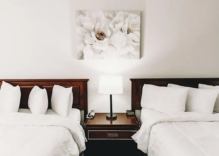 Bicentennial Inn