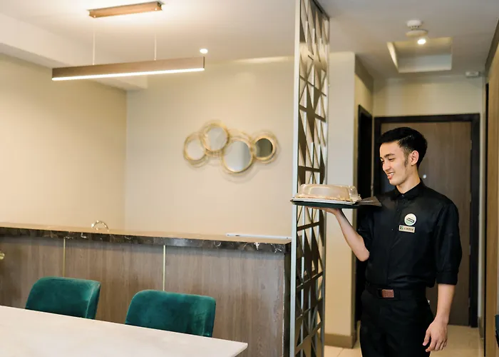 Zuri Hotel