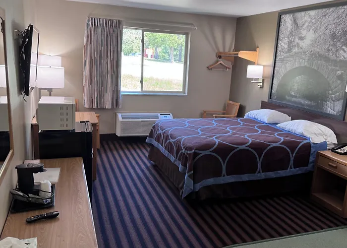 Northwoods Inn And Suites