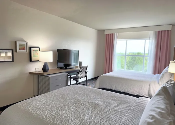 Holiday Inn & Suites - Fayetteville W-Fort Bragg Area By Ihg
