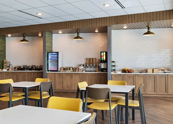 Fairfield Inn And Suites By Marriott St Louis Downtown