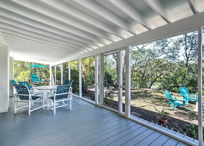 Tropical Waterfront Home: Central Location!