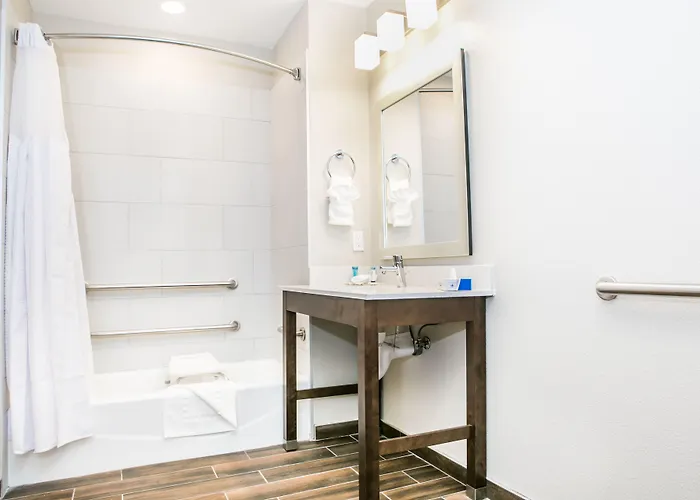 Hotel Siri Downtown - Paso Robles