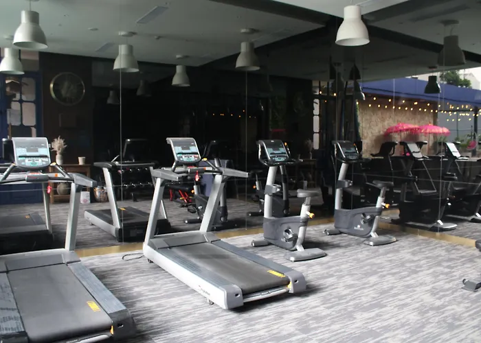 Ashley Tugu Tani Menteng